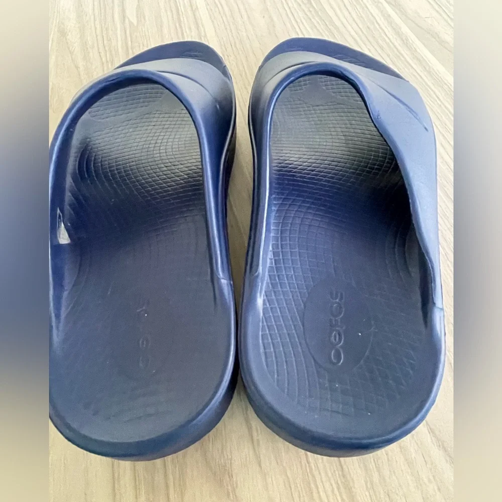 OOFOS Men's Blue Sandals